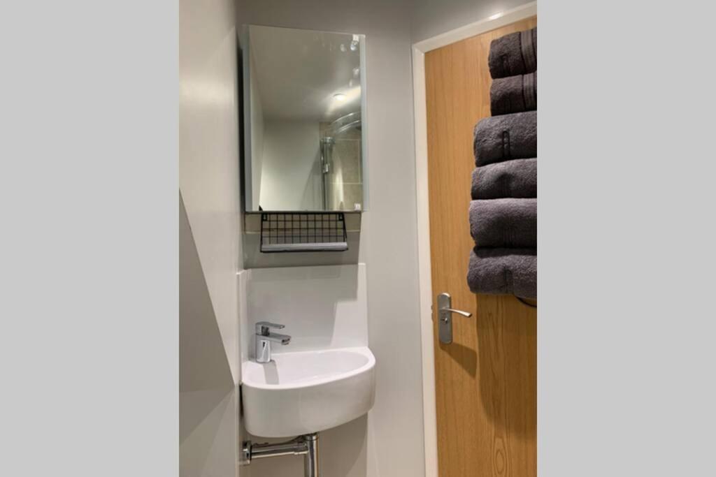Apartment The Annex @ 3 East Town West Ashton